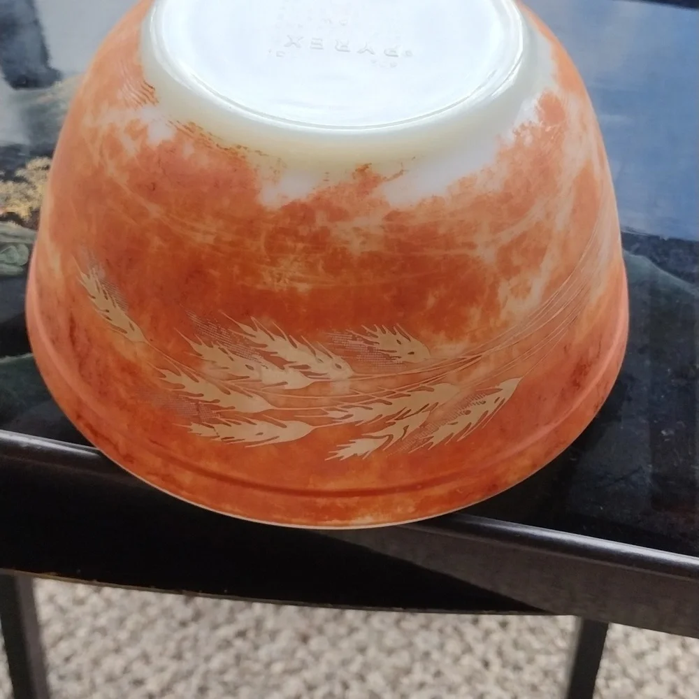 Vintage Pyrex Bowls